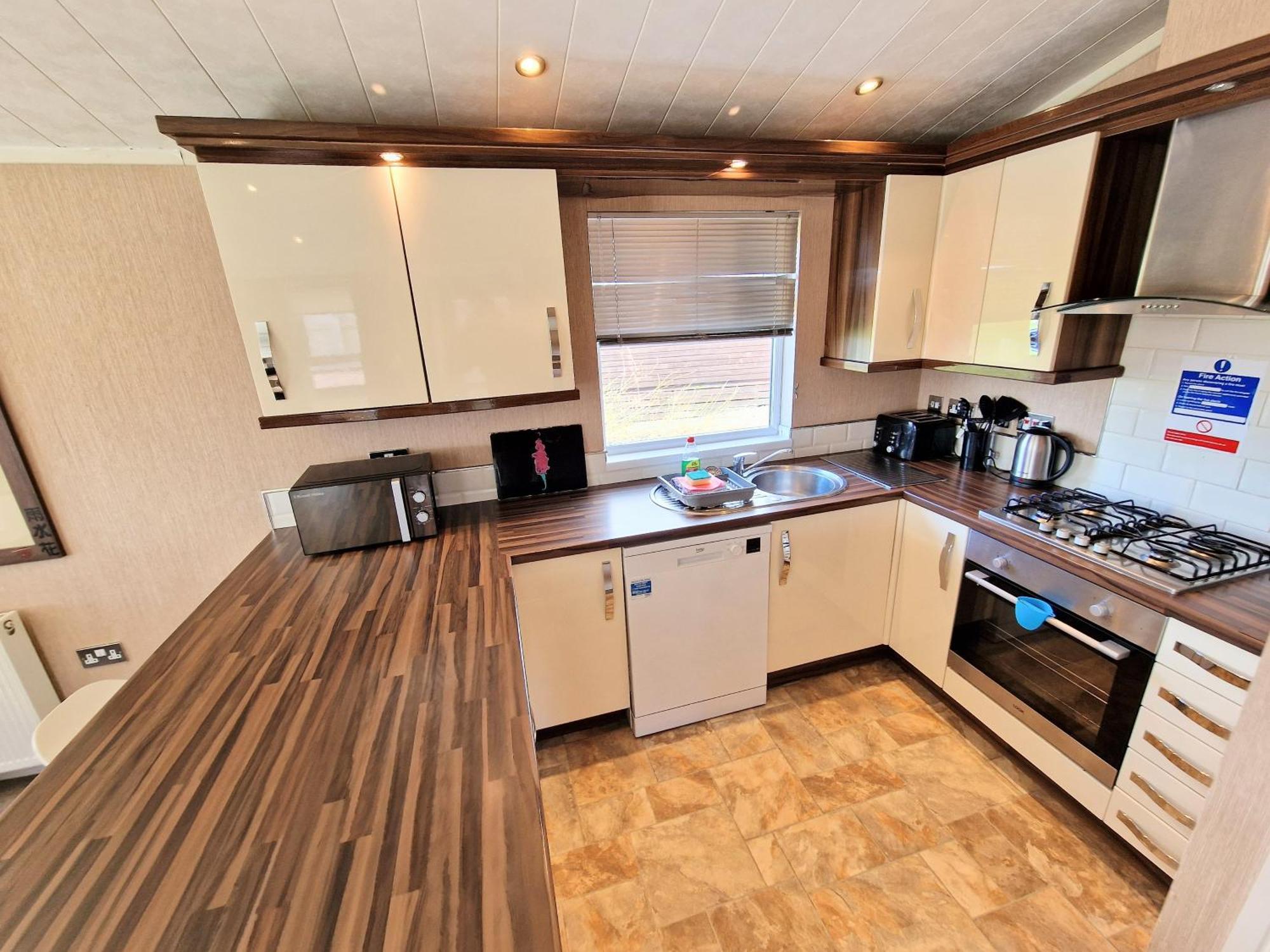Villa Benarty 11 With Private Hot Tub - Fife - Loch Leven - Lomond Hills - Pet Friendly à Kelty Extérieur photo
