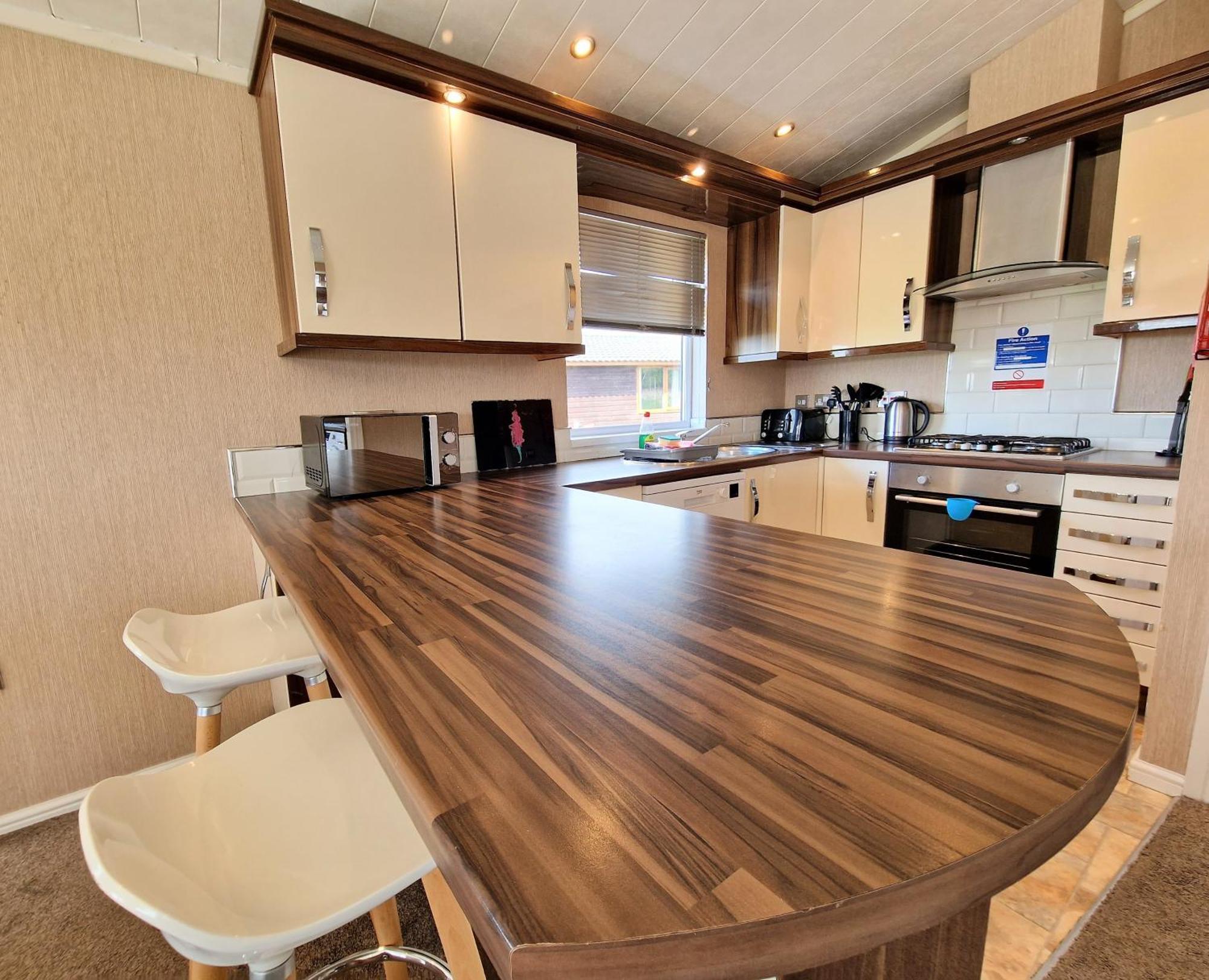 Villa Benarty 11 With Private Hot Tub - Fife - Loch Leven - Lomond Hills - Pet Friendly à Kelty Extérieur photo