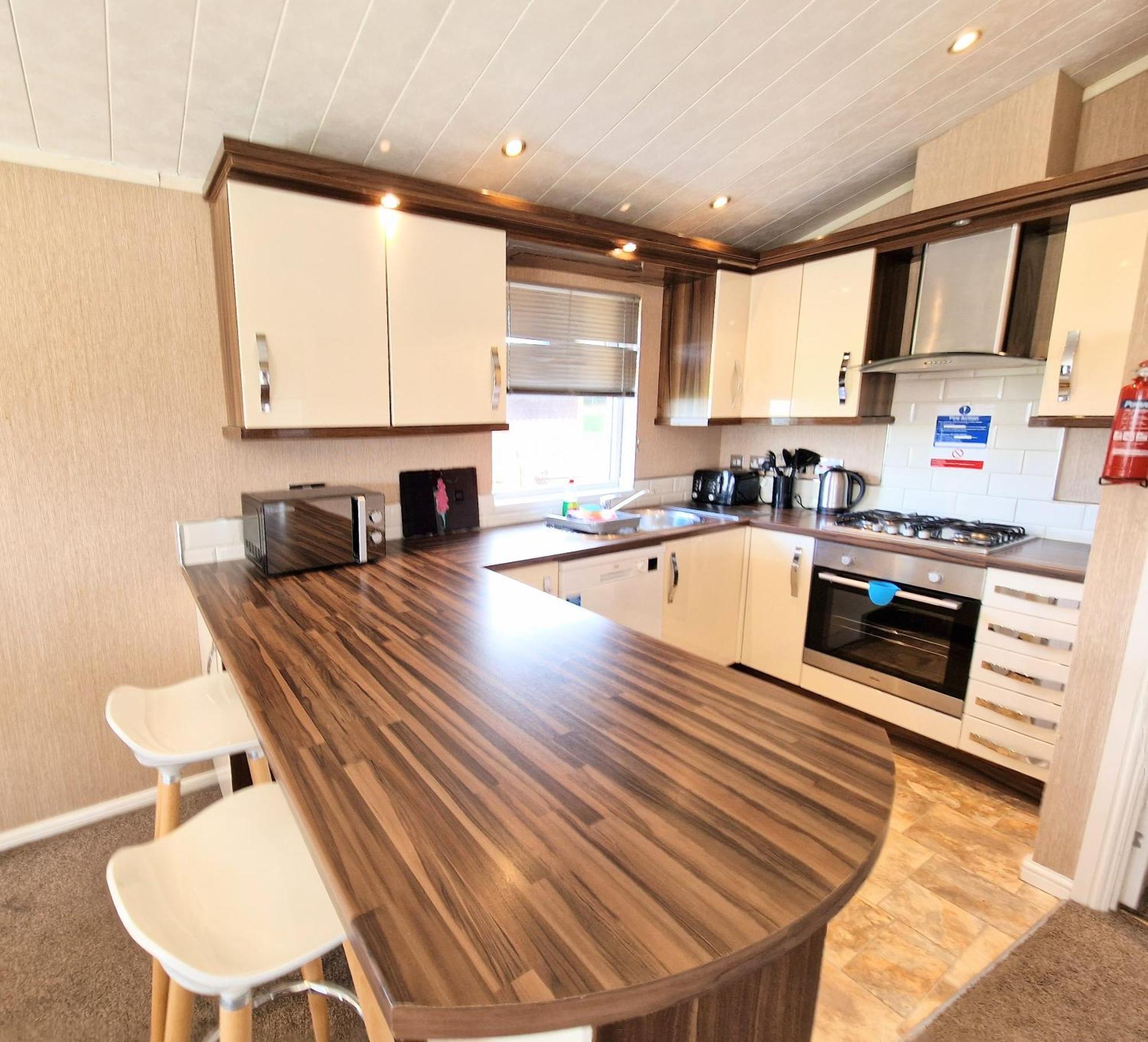 Villa Benarty 11 With Private Hot Tub - Fife - Loch Leven - Lomond Hills - Pet Friendly à Kelty Extérieur photo